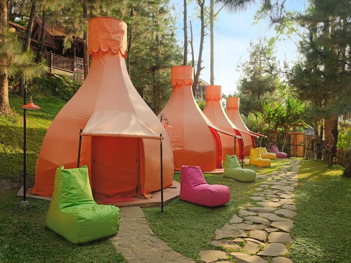 Cikareumbi The Lodge Maribaya מראה חיצוני תמונה