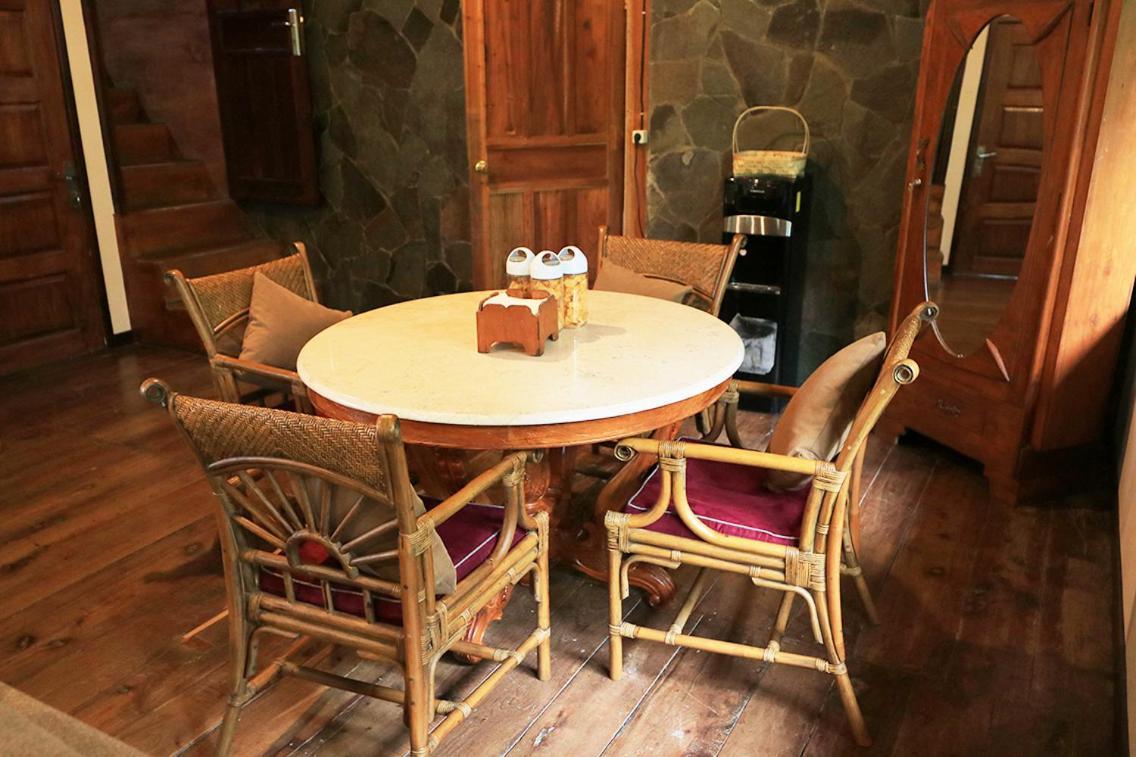 Cikareumbi The Lodge Maribaya מראה חיצוני תמונה