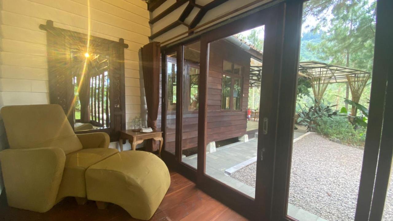 Cikareumbi The Lodge Maribaya מראה חיצוני תמונה