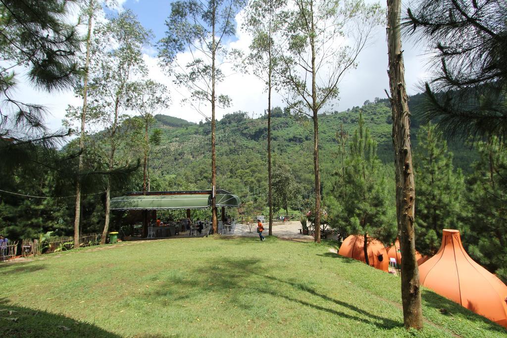 Cikareumbi The Lodge Maribaya מראה חיצוני תמונה